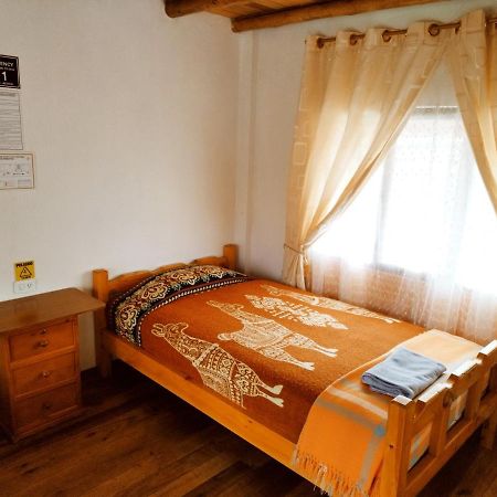 Hostal Taita Cristobal Isinlivi Exterior photo