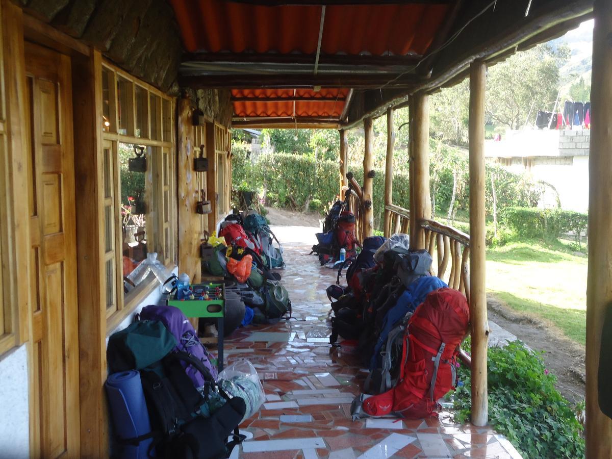 Hostal Taita Cristobal Isinlivi Exterior photo