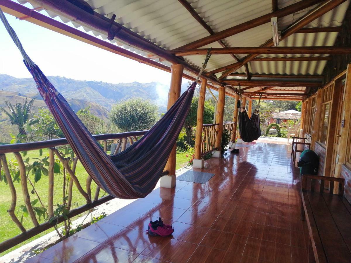 Hostal Taita Cristobal Isinlivi Exterior photo