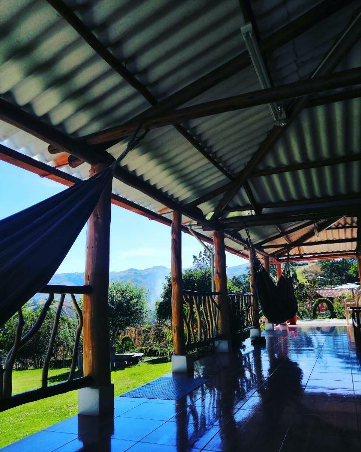 Hostal Taita Cristobal Isinlivi Exterior photo